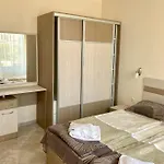 In Apolon 索佐波尔