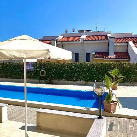 In Apolon Lägenhet *