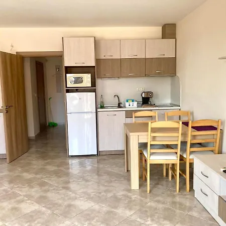 In Apolon Sozopol