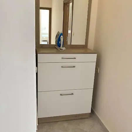 Apartment In Apolon *