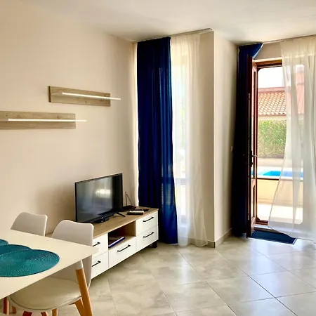 Apartment In Apolon